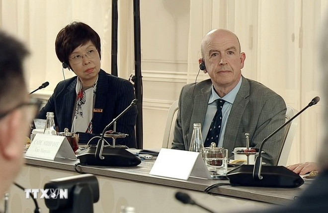 Tổng Giám đốc TTXVN Vũ Việt Trang tại buổi phỏng vấn Tổng thống Liên bang Nga Vladimir Putin. Tổng Giám đốc TTXVN Vũ Việt Trang tại buổi phỏng vấn Tổng thống Liên bang Nga Vladimir Putin.