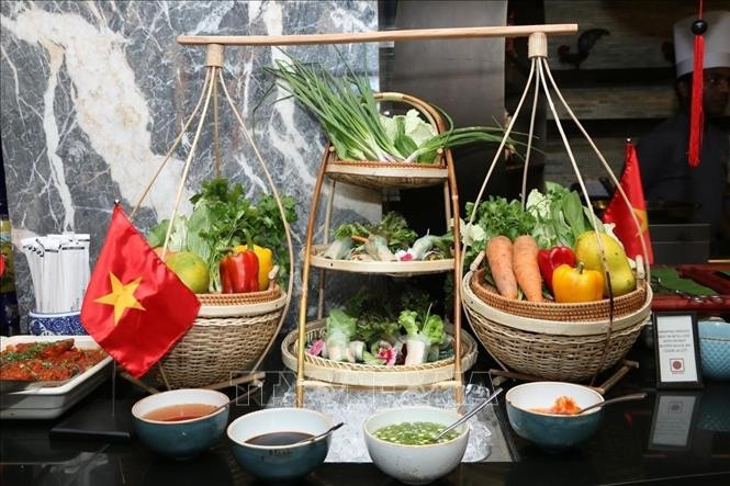 Ẩm thực Việt Nam được quảng bá đến với người dân Sri Lanka. Ẩm thực Việt Nam được quảng bá đến với người dân Sri Lanka.