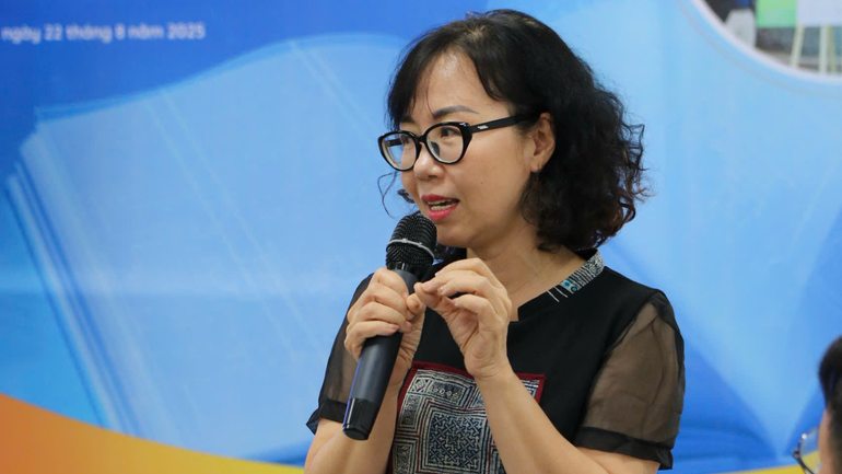 Theo Phó Giáo sư, Tiến sĩ Phạm Quỳnh Phương, tác phẩm nghệ thuật, khi ra đời, cũng là một công trình nghiên cứu. thiet-ke-chua-co-ten-65.png