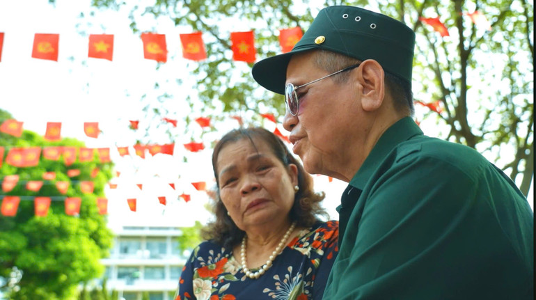 សម្រាប់លោក Cao Van Thanh ភរិយាគឺទាំងស្មាទាំងមេឃ។ z6847002200990-205b581e6b0c69b43614f4ba63c89200.jpg