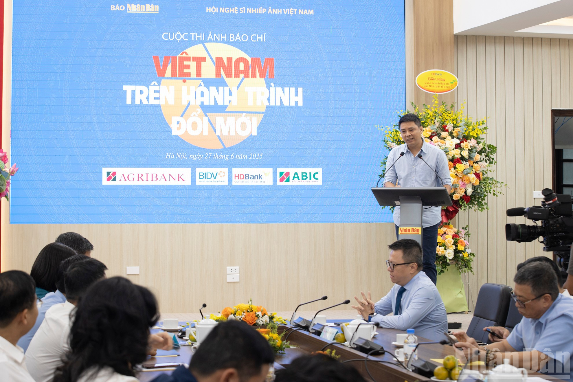 Nhà báo Nguyễn Tiến Anh Tuấn, Phó Ban Thư ký tòa soạn, Trưởng khối Media Báo Dân Trí phát biểu tại buổi Lễ. ndo_br_stnd6180.jpg