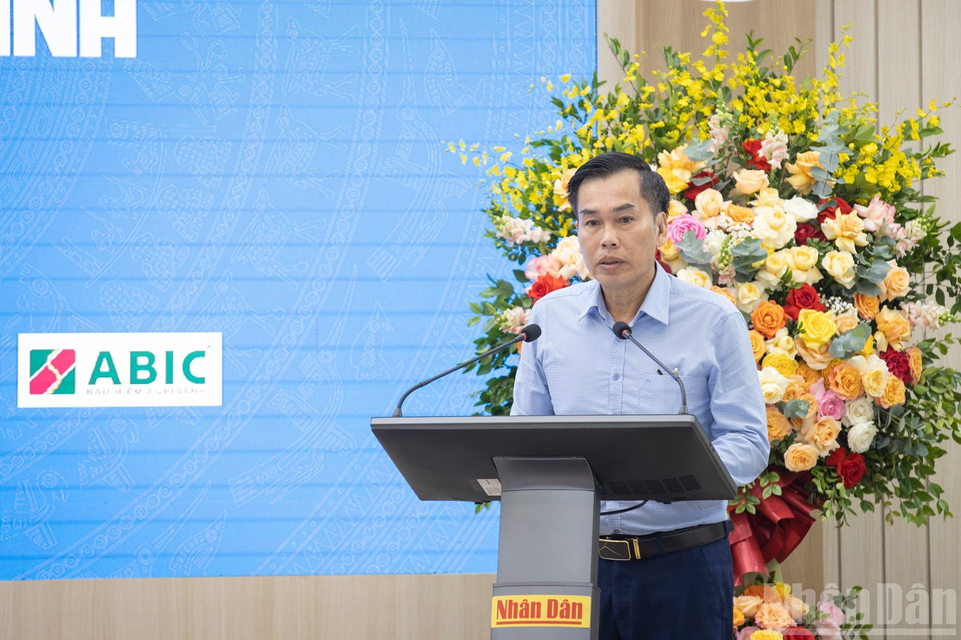 Nhà báo, Nghệ sĩ nhiếp ảnh Hồ Sỹ Minh, Phó Chủ tịch Thường trực Hội Nghệ sĩ nhiếp ảnh Việt Nam, Tổng Biên tập Tạp chí Nhiếp ảnh & Đời sống chia sẻ tại Lễ phát động. ndo_br_stnd6098.jpg