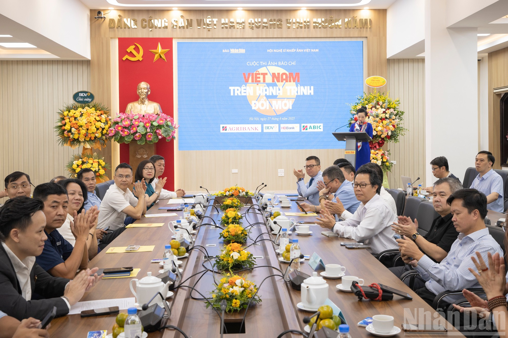 Quang cảnh Lễ phát động Cuộc thi. ndo_br_stnd6008.jpg