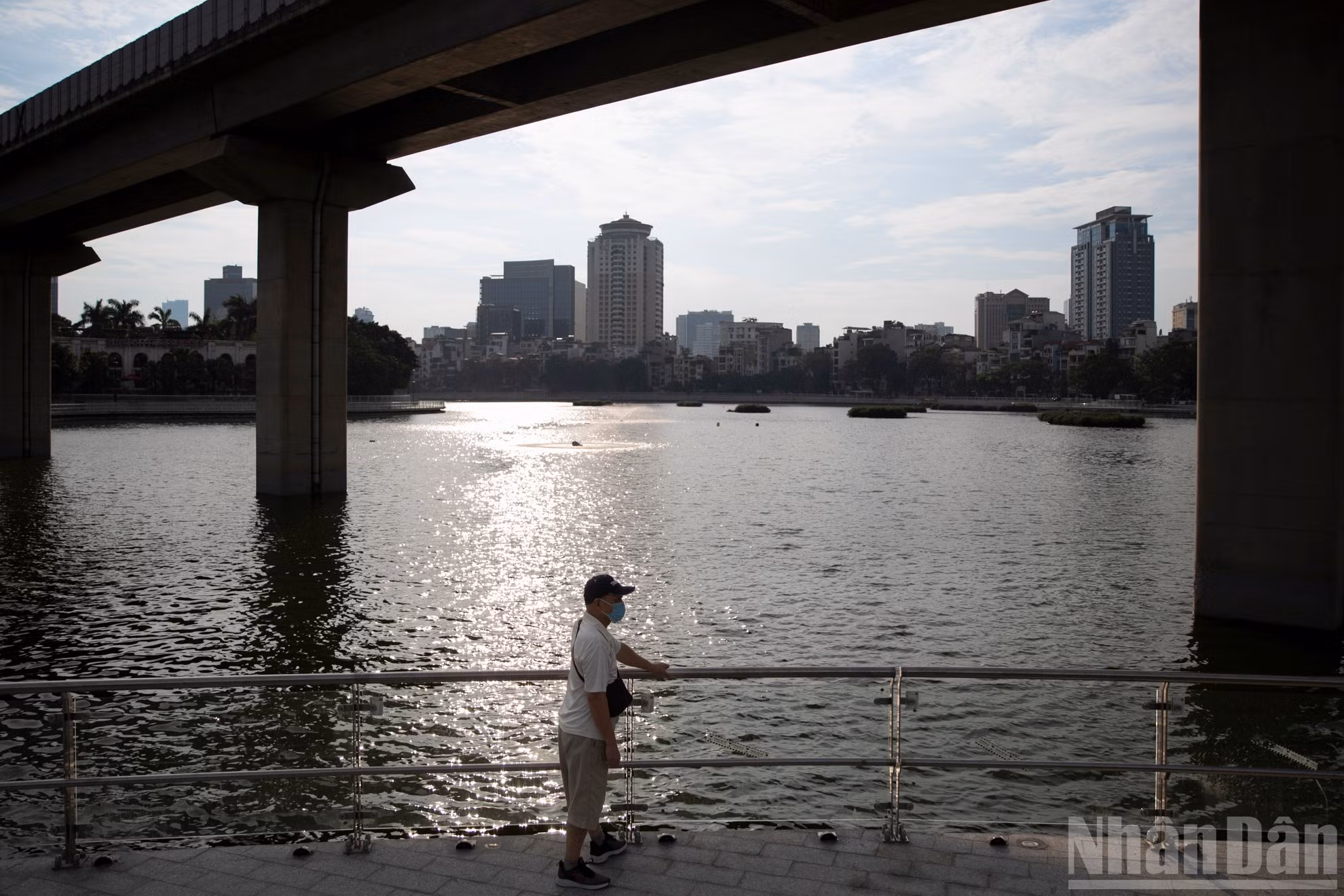 ndo_br_stnd9598-5728.jpg