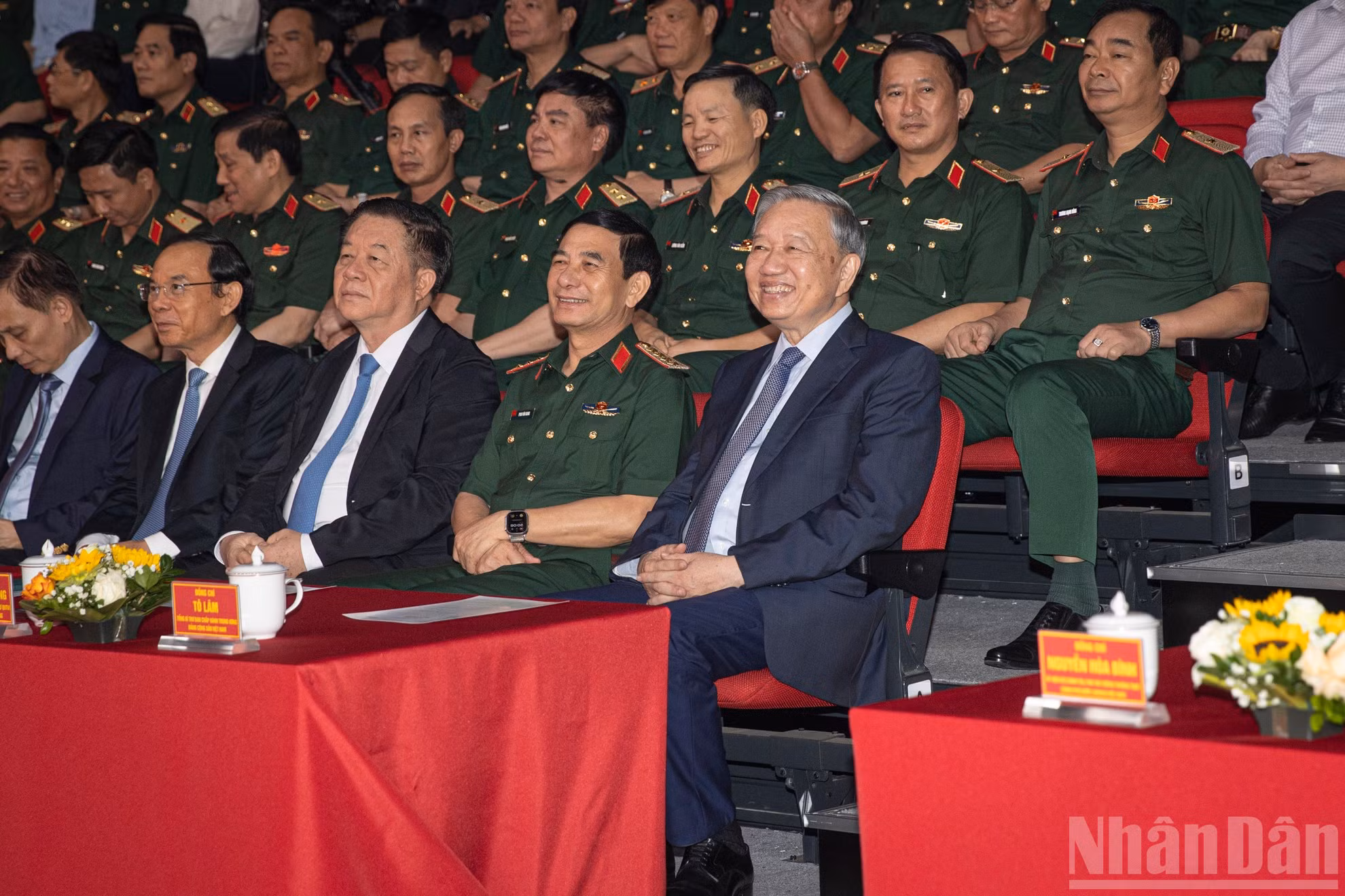 ndo_br_stnd8019.jpg
