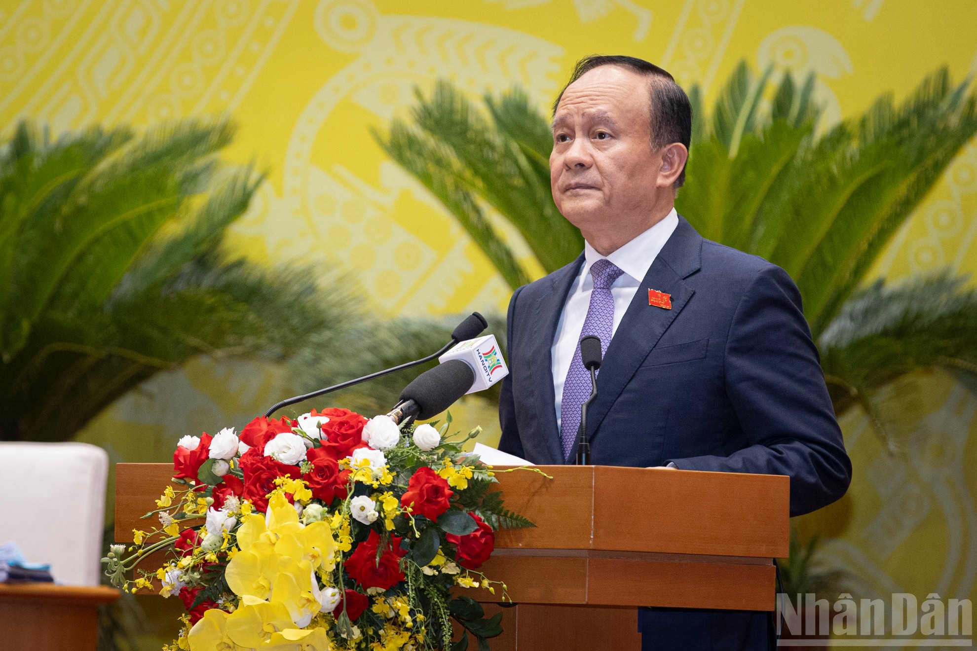 Chủ tịch Hội đồng nhân dân thành phố Nguyễn Ngọc Tuấn phát biểu bế mạc kỳ họp. ndo_br_stnd9601.jpg