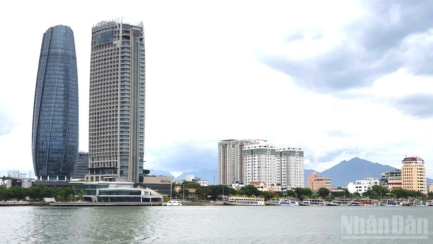 Năm tháng đầu năm 2025, bức tranh kinh tế Đà Nẵng tuy không bùng nổ nhưng mang nhiều gam màu tích cực. (Ảnh: ĐÌNH TĂNG)