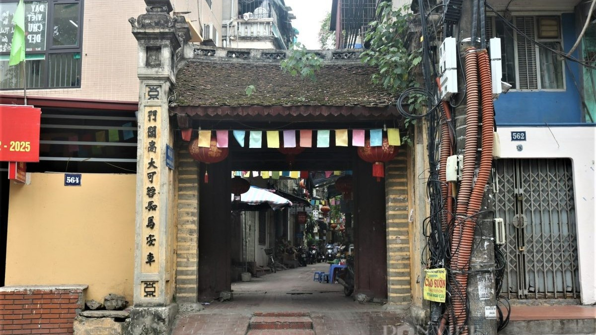 Lối vào làng Yên Thái xưa nổi tiếng với nghề làm giấy dó.