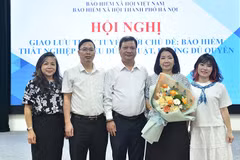 Các đại biểu tham gia chương trình. (Ảnh HSS)