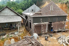 Chương trình xóa nhà tạm, nhà dột nát của tỉnh Phú Thọ (cũ) xây dựng nhà cho gia đình ông Cao Văn Giang, xã Hùng Xuyên, huyện Đoan Hùng (trước đây). (Ảnh: NGỌC LONG)