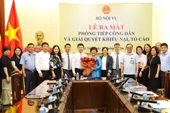 Các đại biểu tại lễ ra mắt. (Ảnh: Moha)