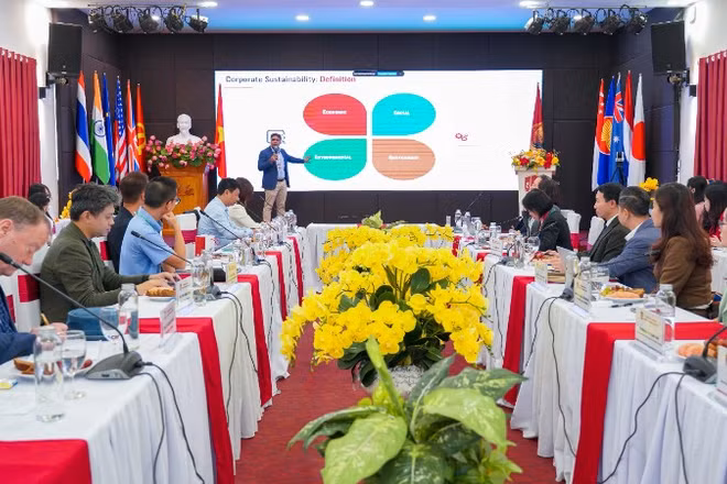 Hội thảo quốc tế "Đổi mới trong chuyển đổi mô hình kinh doanh, kế toán và tài chính hướng tới phát triển bền vững" tổ chức tại Hà Nội.