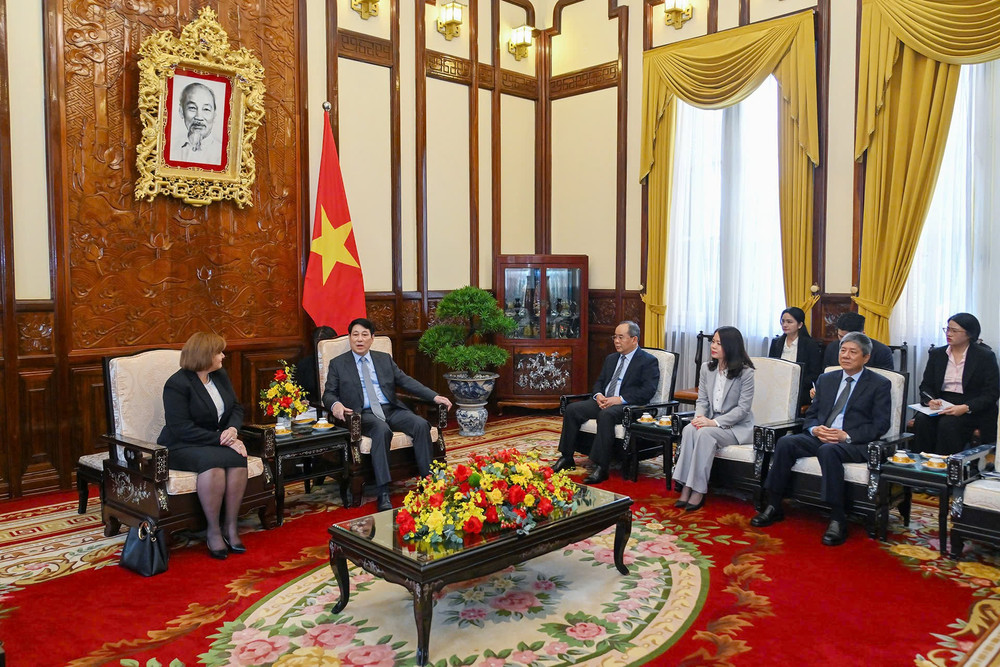 Toàn cảnh buổi tiếp. (Ảnh: THỦY NGUYÊN) z6760766368288-062802e36608cad7f2a12a3c03a8adc3.jpg