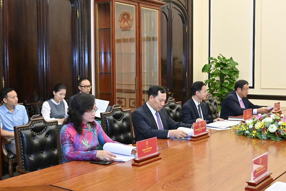 Các đại biểu tham dự điện đàm. z6696314318911-ea8240ecde48993f066e2b77e878d095.jpg