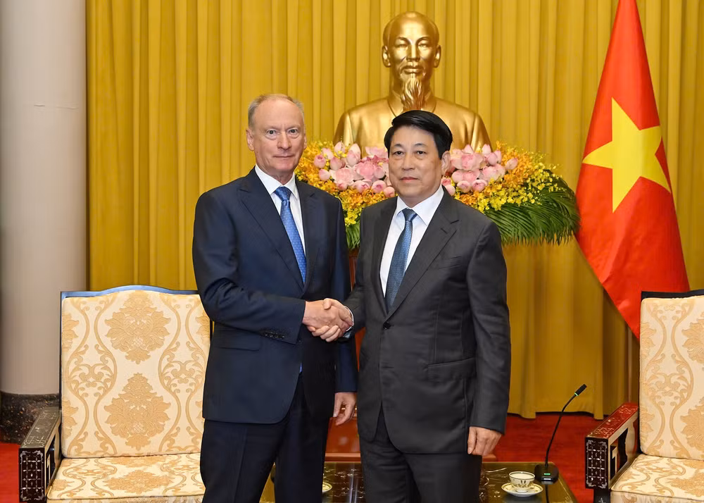 Chủ tịch nước Lương Cường tiếp Trợ lý Tổng thống Nga, Chủ tịch Hội đồng Biển Liên bang Nga Nikolai Patrushev. (Ảnh: Thủy Nguyên)