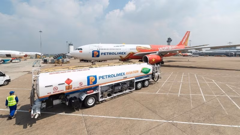 Petrolimex Aviation và Vietjet Air tiên phong xanh hóa bầu trời Việt