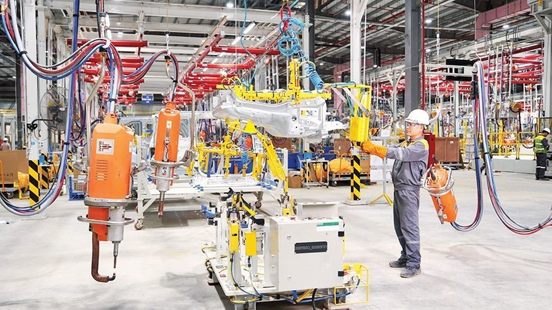 Sản xuất, lắp ráp ô-tô điện ở Vũng Áng.