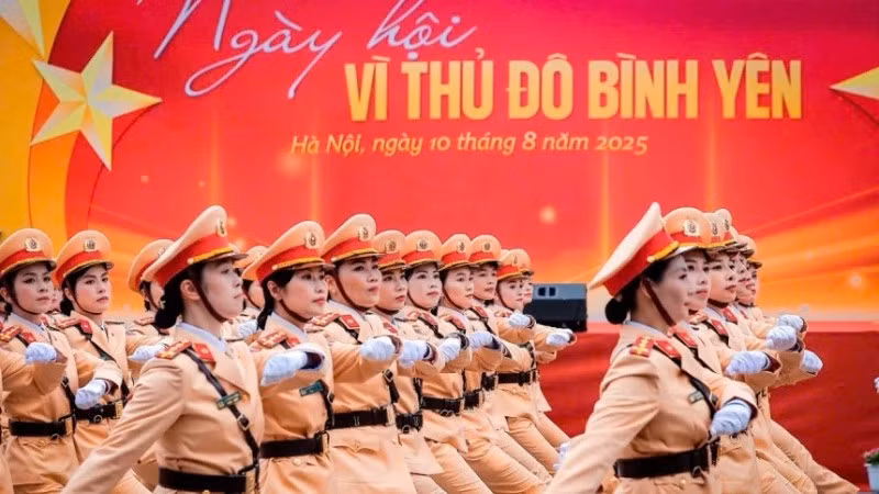 Đồng hành cùng Công an Hà Nội trong Ngày hội Vì Thủ đô bình yên