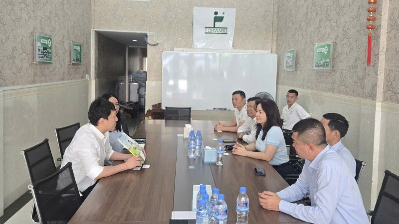 Đoàn công tác PVCFC làm việc với Forward.