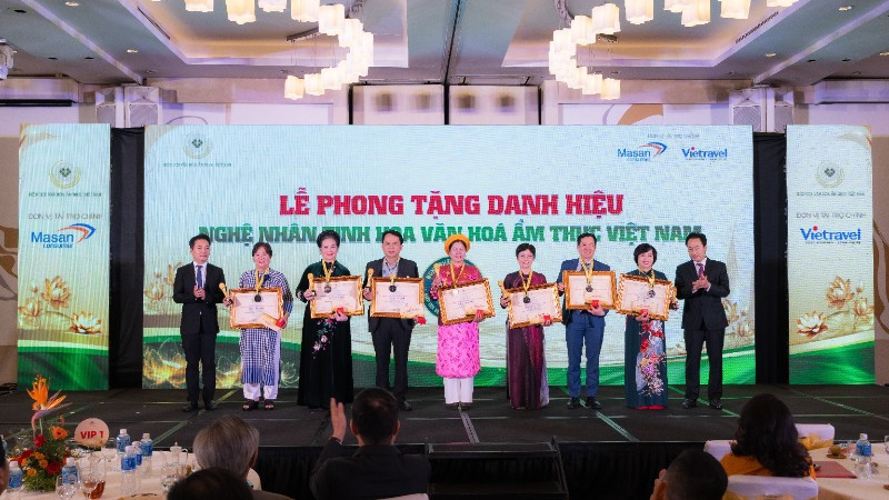 Chính thức phong tặng 6 nghệ nhân tinh hoa văn hóa ẩm thực Việt Nam.