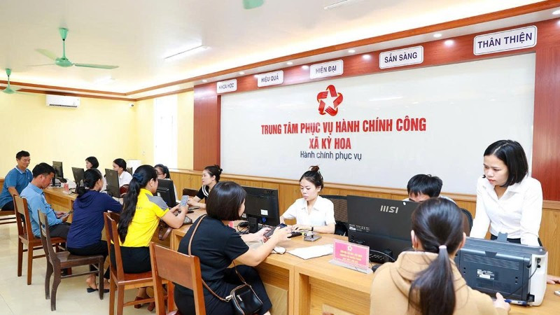 Từ ngày 1/7-14/11, các cấp chính quyền ở Hà Tĩnh đã tiếp nhận 264.085 hồ sơ, thủ tục hành chính, trong đó tỷ lệ trước và đúng hạn đạt 97,9%.