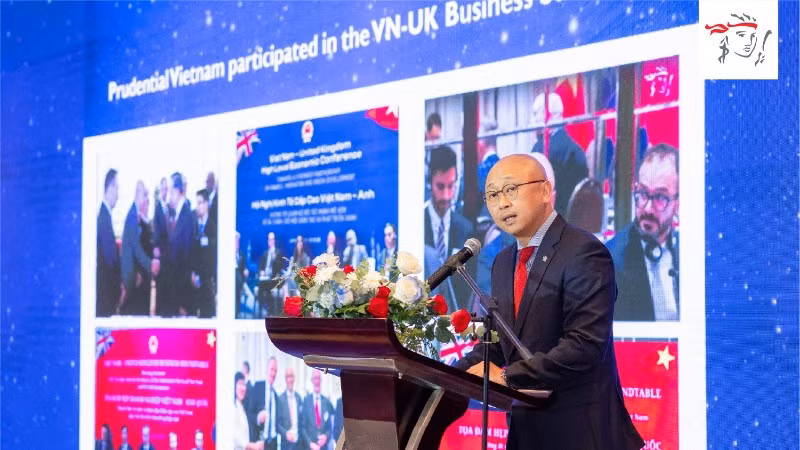 Ông Kevin Kwon - Tổng Giám đốc Prudential Việt Nam chia sẻ về vai trò của bảo hiểm trong chiến lược xây dựng IFC của Việt Nam tại Hội nghị thượng đỉnh doanh nghiệp Anh-Việt 2025.