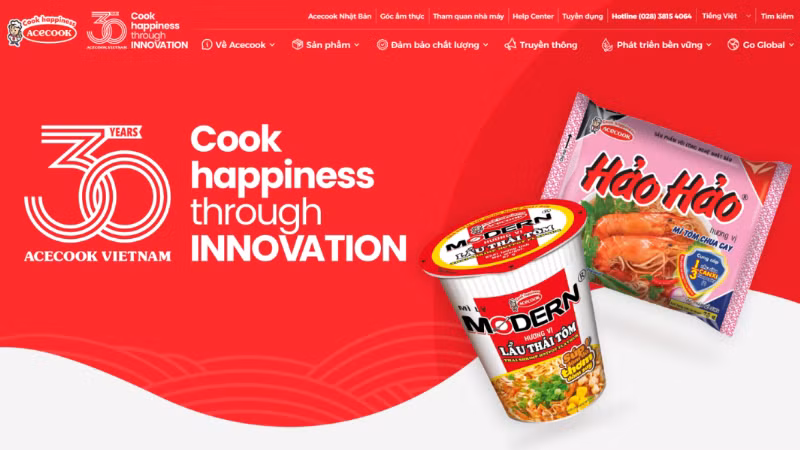 Website sử dụng tông màu chủ đạo đỏ-trắng, thể hiện rõ bản sắc của doanh nghiệp.