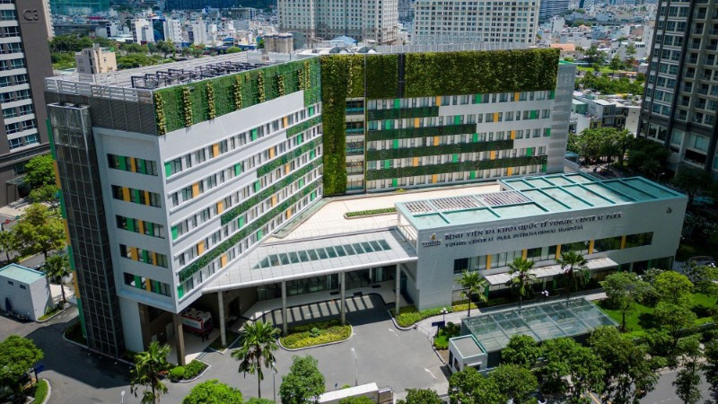 Vinmec Central Park được xây dựng trên khuôn viên rộng rãi với tổng số vốn đầu tư 1.200 tỷ đồng.