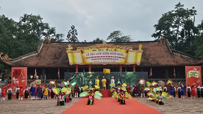 Một cảnh trong Lễ hội Lam Kinh 2025. 4-tiet-muc.jpg