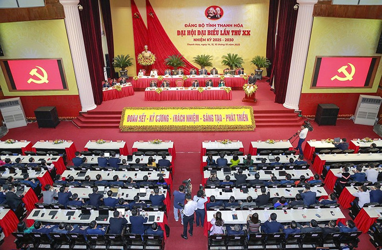 Quang cảnh đại hội đại biểu Đảng bộ tỉnh Thanh Hóa lần thứ XX. 2-qang-canh.jpg