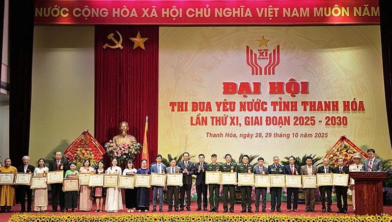 Tỉnh Thanh Hóa tặng Bằng khen cho các tập thể, cá nhân có thành tích xuất sắc trong phong trào thi đua yêu nước giai đoạn 2020-2025. 5-bang-khen.jpg