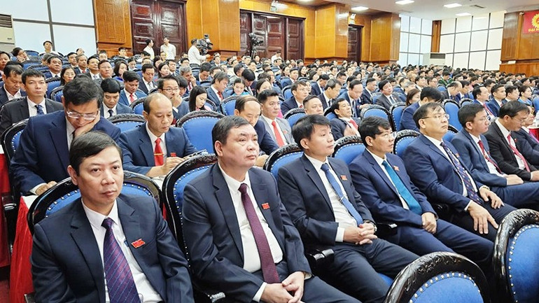 Các đại biểu tham dự Đại hội Đảng bộ tỉnh Thanh Hóa lần thứ 20. 2-dai-bieu.jpg