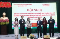 Ban Thường trực Ủy ban Mặt trận Tổ quốc Việt Nam tỉnh Bắc Ninh bàn giao danh sách những người đủ tiêu chuẩn ứng cử đại biểu Quốc hội khóa XVI và đại biểu Hội đồng nhân dân tỉnh, nhiệm kỳ 2026-2031 đến Ủy ban Bầu cử tỉnh.
