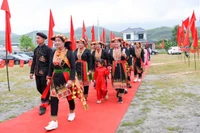 Bà con vùng cao Tây Yên Tử phấn khởi dự Ngày hội non sông.