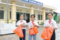 [Video] Để trẻ em đến lớp và người dân trở về nhà