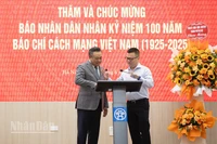 Các cơ quan, đơn vị đến thăm và chúc mừng Báo Nhân Dân nhân kỷ niệm 100 năm Báo chí cách mạng Việt Nam