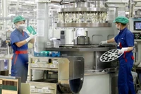 Dây chuyền sản xuất tại Công ty TNHH Hoya Glass Disk Việt Nam (Khu công nghiệp Thăng Long).
