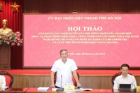 Phó Chủ tịch Thường trực Ủy ban nhân dân thành phố Hà Nội Lê Hồng Sơn phát biểu tại hội thảo.