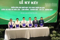 Lãnh đạo Sở Du lịch Hà Nội và Sở Văn hóa, Thể thao và Du lịch các tỉnh Đắk Lắk, Gia Lai, Lâm Đồng, Quảng Ngãi, Khánh Hòa ký kết biên bản hợp tác phát triển du lịch giai đoạn 2026-2030.