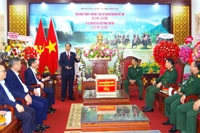 Phó Chủ tịch Quốc hội Trần Quang Phương làm việc với Bộ Chỉ huy quân sự tỉnh Đắk Lắk.