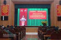 Quang cảnh lễ khai giảng lớp học.
