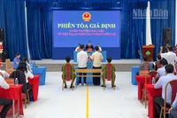 Phiên tòa giả định do các em sinh viên thực hiện. 