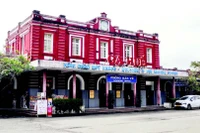 Ga Huế - công trình kiến trúc được người Pháp xây dựng dưới thời Vua Thành Thái.