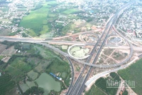 Thi công một dự án giao thông trọng điểm quốc gia trên địa bàn tỉnh Đồng Nai.