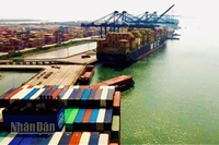 Bộ Công thương đề nghị các hiệp hội ngành hàng rà soát khó khăn, đề xuất giải pháp nhằm bảo đảm mục tiêu tăng trưởng xuất khẩu năm 2026. 