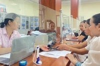 Các điểm giao dịch của Ngân hàng Chính sách xã hội Anh Sơn tích cực giúp dân vay vốn ưu đãi phát triển sản xuất.