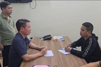 Thiếu tướng Nguyễn Minh Tuấn trực tiếp lấy lời khai đối tượng giết chết 3 người Vũ Phương Nhung.