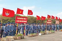 Quân dân đặc khu Trường Sa hưởng ứng Tết trồng cây đời đời nhớ ơn Bác Hồ. (Ảnh CTV)