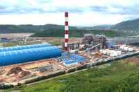 Toàn cảnh Nhà máy nhiệt điện Quảng Trạch I nhìn từ trên cao.