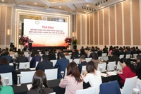 Toàn cảnh tọa đàm. 